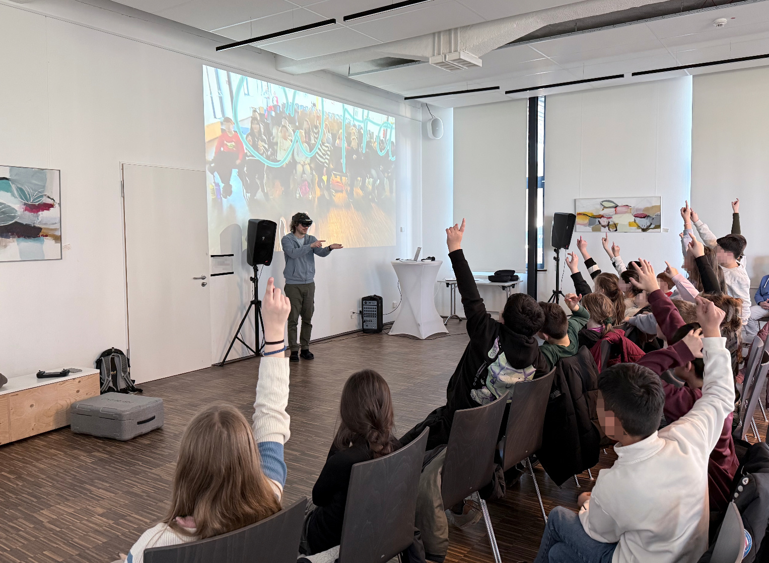 Roboter, Zauberbrillen und Geschichtenerfinder - ZAT Rhein-Ruhr beim Schreibwettbewerb in Kamp-Lintfort